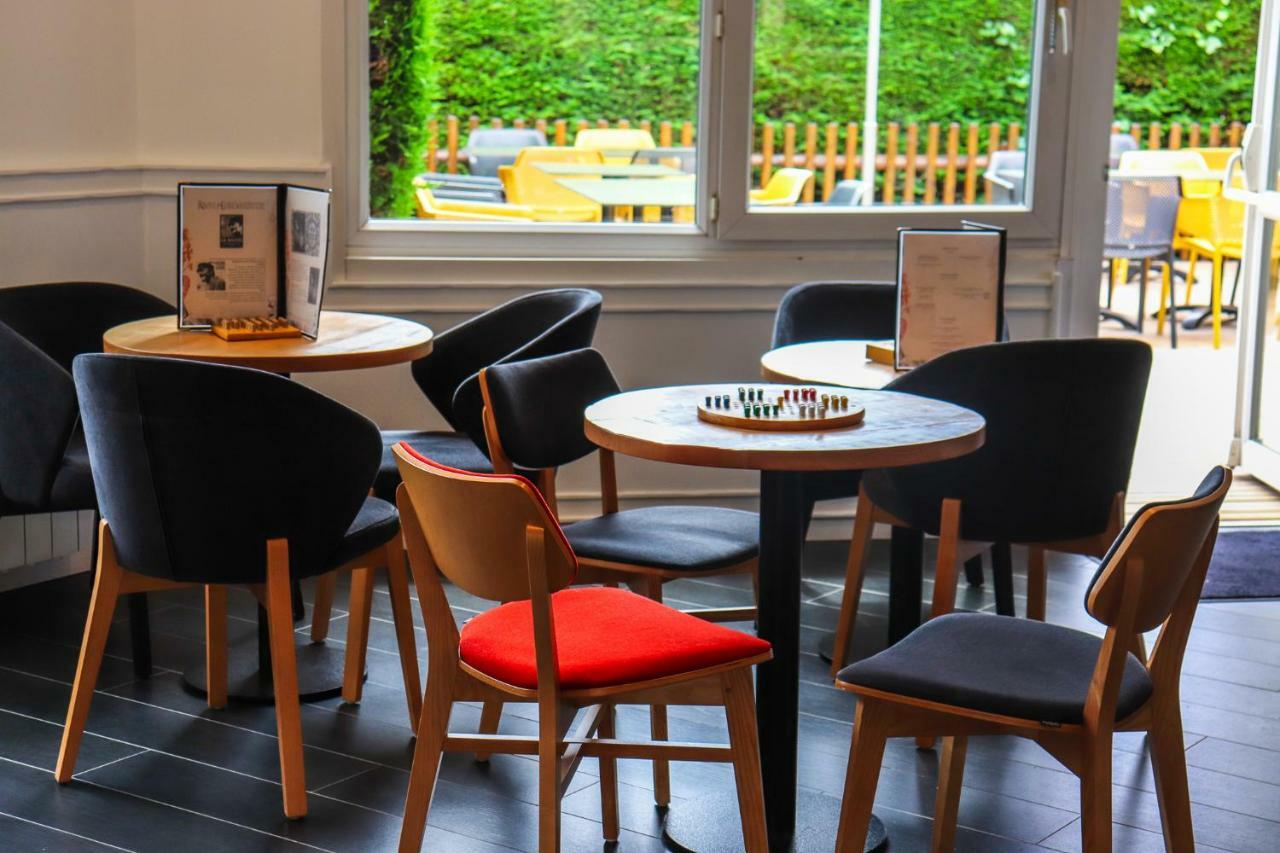 Ibis Calais Car Ferry Hotel Bagian luar foto
